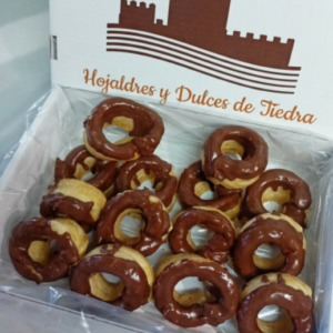 REINOSAS DE HOJALDRE. CACAO